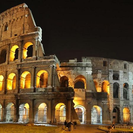 Romenjoy Colosseo Bagian luar foto