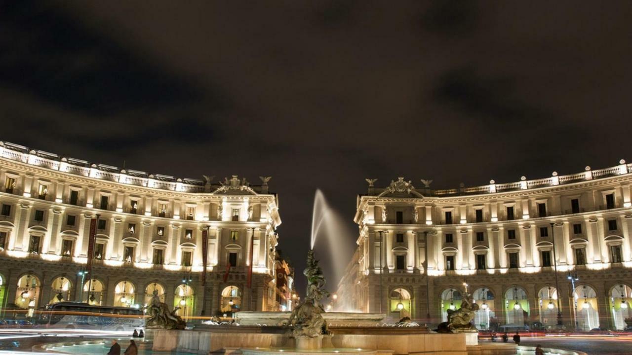 Romenjoy Colosseo Bagian luar foto