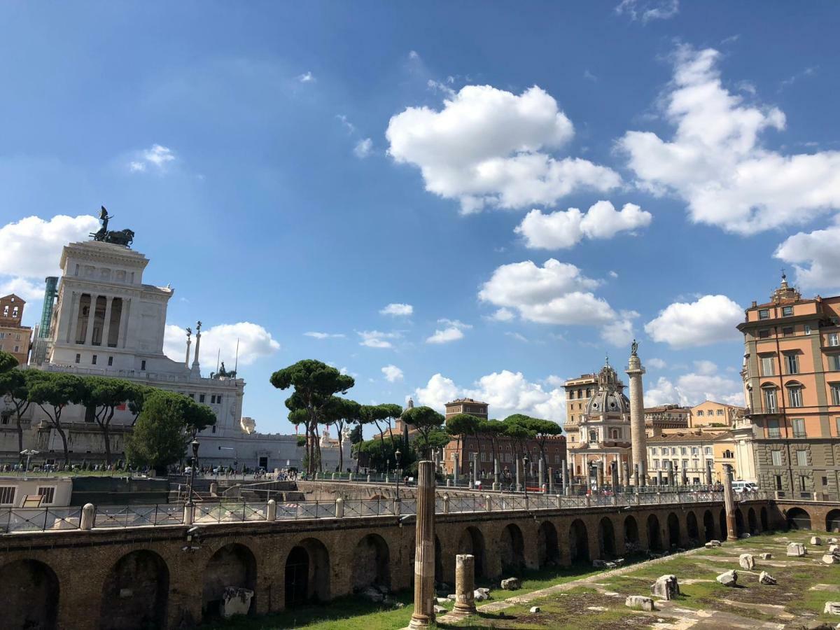 Romenjoy Colosseo Bagian luar foto